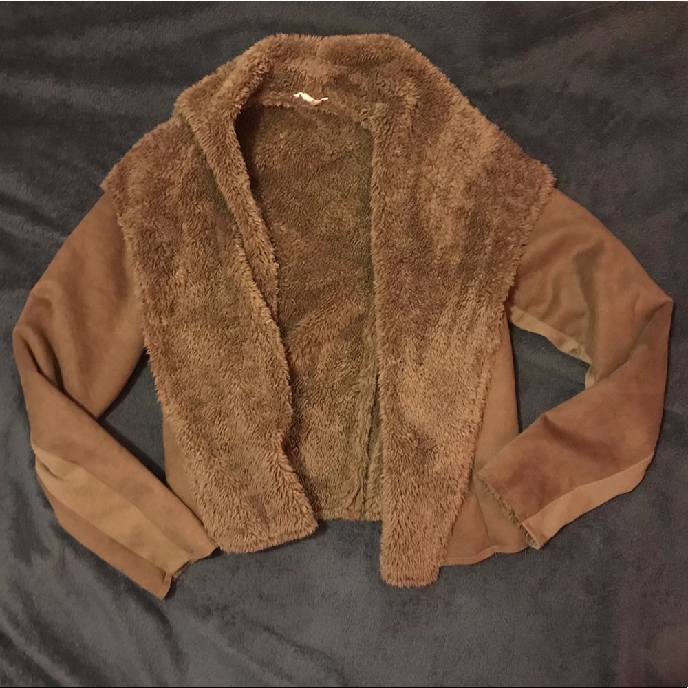 faux fur sweater size L fits more like a M see pics for condition